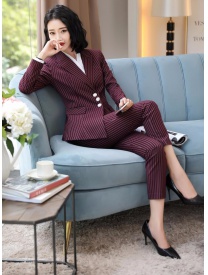女式三?？蹢l紋西裝酒紅色