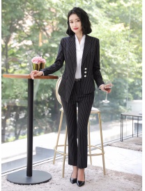 女式三?？蹢l紋西裝黑色